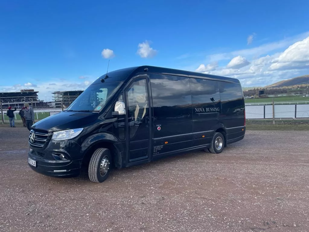 royal-ascot-luxury-minibus-hire-nova-bussing